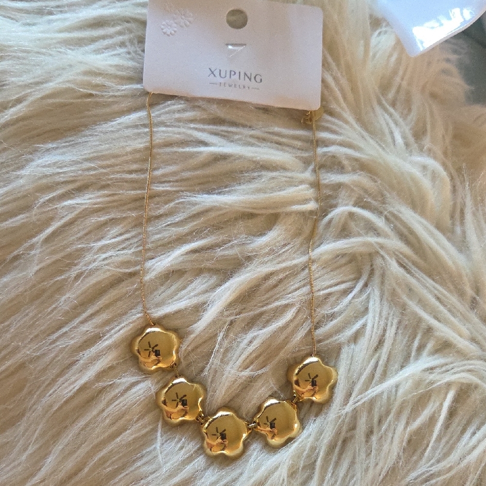 Ping Gold Floral Necklace